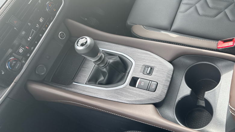 Nissan Qashqai 1.3 DiG-T MH Tekna 5dr Petrol Hatchback